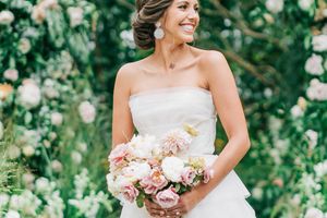Срібні прикраси для нареченої: чим завершити розкішний весільний образ